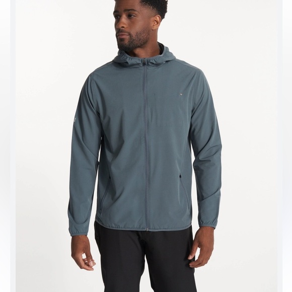 Vuori Outdoor Trainer Shell jacket Size M